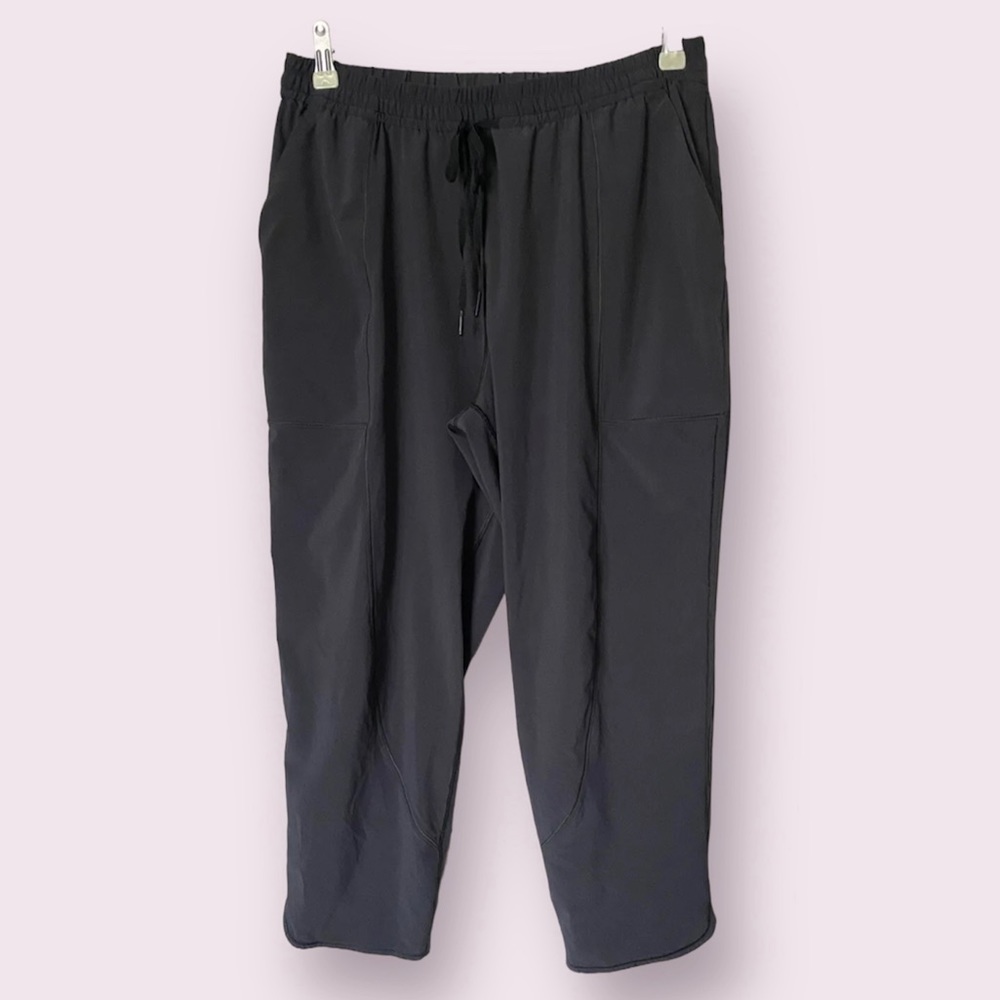 Lululemon Final Play Crop 23" Deep Coal Sz:10 Flawless Pants